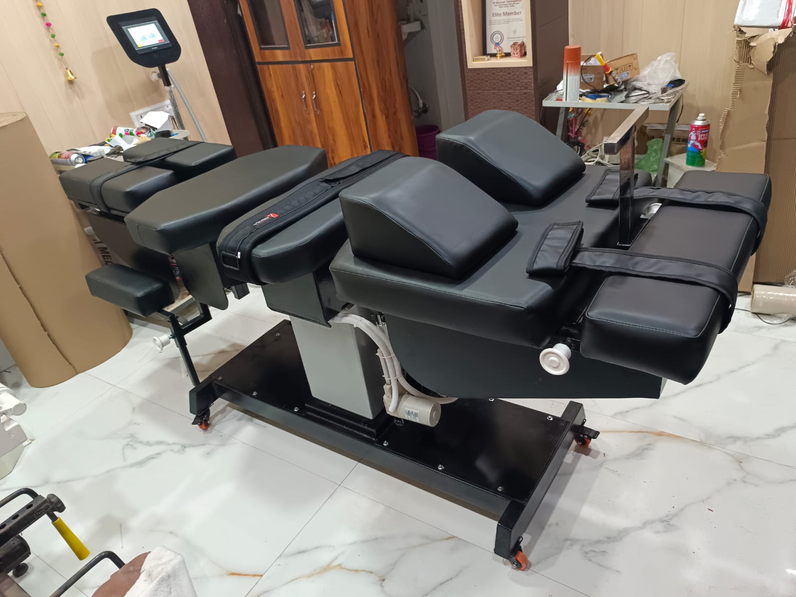 Robotic Spine Decompression Therapy unit | 4D Spine Pro PLUS Robotic Spine Decompression Therapy unit | 4D Spine Pro PLUS - Image 5